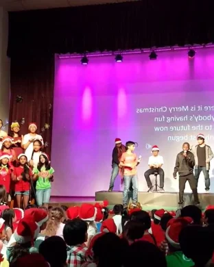 Cirque Musica Holiday Wonderland